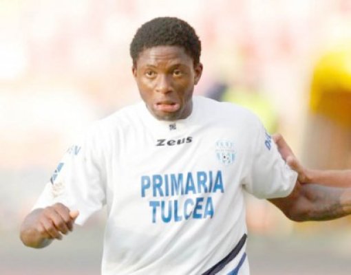 Tragedie la Tulcea: fostul fotbalist al Farului, Chinonso Ihelewere Henry, a murit pe teren în timpul meciului